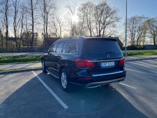 Mercedes-Benz GL 450 4.7 V8 320kW