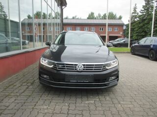 Volkswagen Passat R-line 4 Motion 2.0 TDI 140кВ