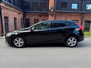 Volvo V40 Summum 1.6 TDi 84кВ