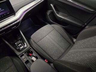 Skoda Octavia Combi Elegance 1.5 110кВ