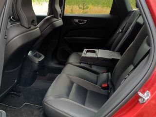 Volvo XC60 R-Design 2.0 D4 120кВ