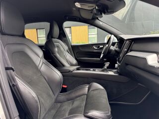 Volvo XC60 R-Design Intelli Safe MY2019 AWD 2.0 D4 140кВ