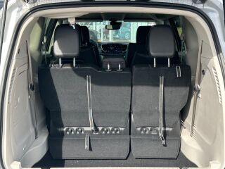 Chrysler Pacifica Select NEW 3.6 V6 Pentastar 162kW