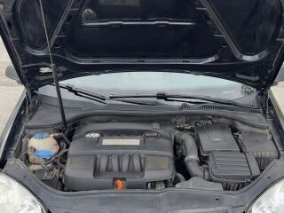 Volkswagen Golf 1.6 75kW