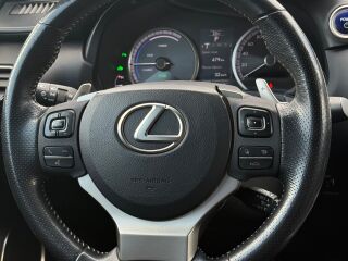 Lexus NX 300h 2.5 114kW