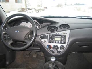 Ford Focus 2.0 16v zetec 96kW