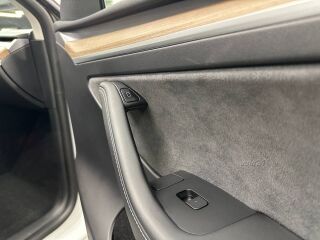 Tesla Model Y Long Range Dual AWD 378kW 153kW