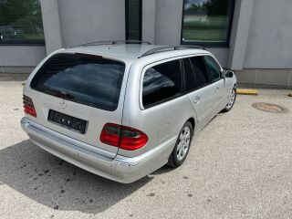 Mercedes-Benz E 220 Avangarge 2.2 R4 CDI 105kW