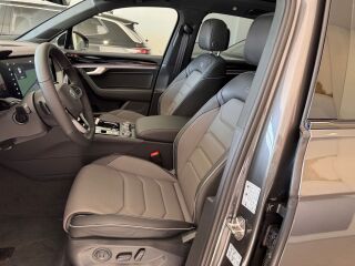 Volkswagen Touareg R-Line Final Edition 3.0 TDI V6 210кВ