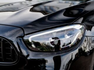 Mercedes-Benz E 220 AMG Line Black Edition 2.0 143kW