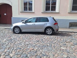 Volkswagen Golf 1.0 81kW
