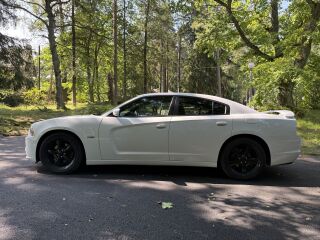Dodge Charger 5.7 276kW