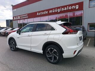 Mitsubishi Eclipse Cross Instyle Plus Pano 4WD 2.4 PHEV 138kW