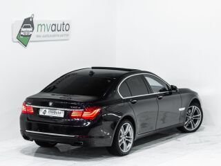 BMW 740 Facelift Individual X-drive 3.0 230kW