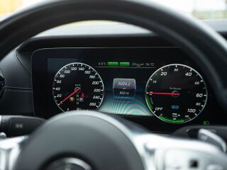 Mercedes-Benz E 300 de AMG 2.0 143kW
