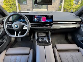 BMW 520 d xDrive MHEV Touring M-Sportpakett 2.0 145kW
