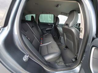 Volvo XC60 Momentum Osmium Grey Metallic 2.0 D4 140kW