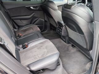 Audi Q8 2 x S-line Black Night 3.0 210kW