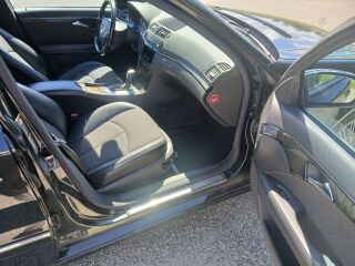 Mercedes-Benz E 270 2.7 130kW