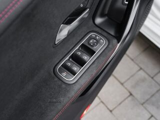 Mercedes-Benz CLA 180 180 AMG line 1.3 100kW