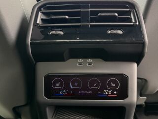 BMW i5 xDrive40 M-Sportpakett Pro 290кВ