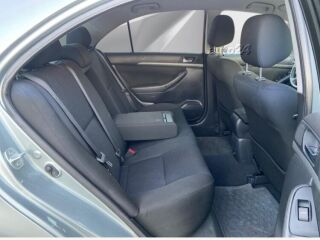 Toyota Avensis Linea Sol 2.4 120kW