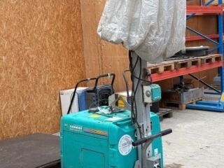 Yanmar   valgustusmast