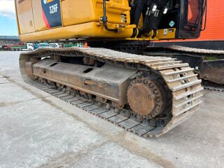 CAT / Caterpillar 326 FL 152кВ