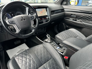 Mitsubishi Outlander PHEV Luxury 4WD 2.4 99kW