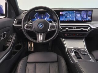 BMW 330 e xDrive M-Sportpakett 2.0 215kW