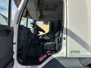 Volvo FL FL 210 BOX + LIFT 158kW