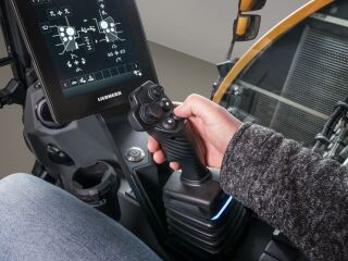 Liebherr A909 / A911 3.8 Kubota V3800 80kW