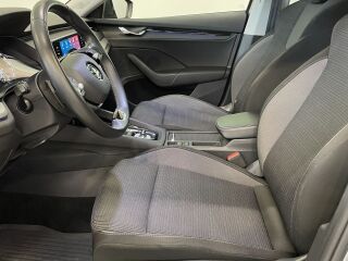 Skoda Octavia Combi Ambition m-Hybrid 1.5 TSI 110кВ