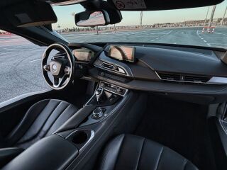 BMW i8 AWD 1.5 275кВ