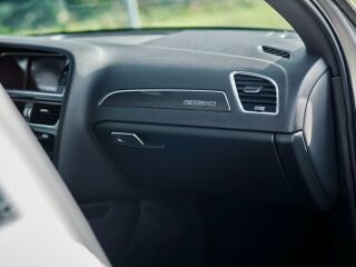 Audi RS 4 V8 Bang&amp;amp;Olufsen 4.2 331кВ