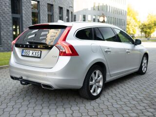Volvo V60 Elegance Facelift Line 2.0 133kW