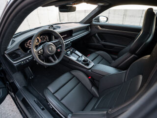 Porsche 911 TURBO S 3.6 523kW
