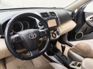 Toyota RAV4 4WD Executive Facelift 2.2 R4 D-4D 110kW
