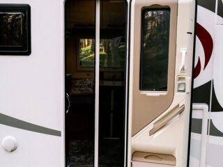 Citroen ELNAGH BARON 26 2.2 R4 TDI 103kW