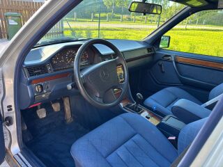 Mercedes-Benz E 200 2.0 100kW