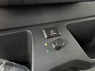 Mercedes-Benz Sprinter 519CDI 22+1+1 2.0 R4 140kW