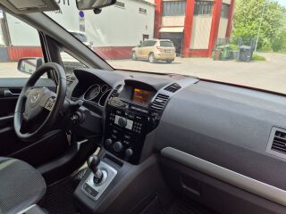 Opel Zafira Facelift 1.8 103кВ