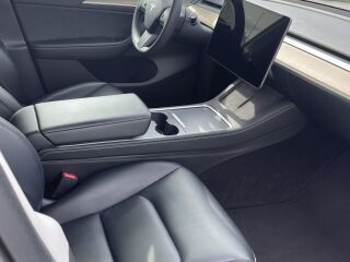 Tesla Model Y Dual Motor Long Range AWD 378kW