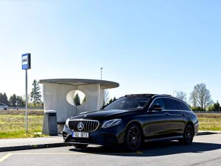Mercedes-Benz E 220 AMG Line 2.0 143kW