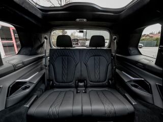 BMW X7 M50 Individual 4.4 V8 390kW