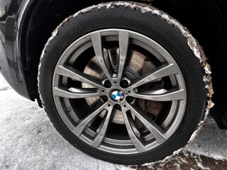 BMW X5 M50D 3.0 280кВ