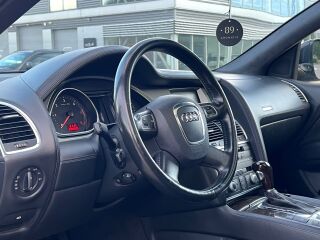 Audi Q7 Quattro 3.0 V6 Tdi 176кВ