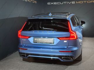 Volvo V60 T6 AWD R-Design Recharge PLUG-IN HYBRID 2.0 251кВ