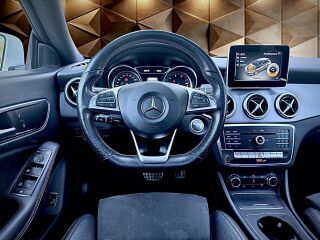 Mercedes-Benz CLA 220 4-Matic AMG 2.0 135kW