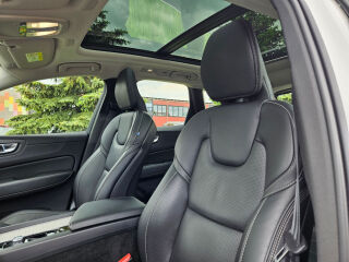 Volvo XC60 AWD Ultimate Bright Inscription 2.0 KERS MHEV 183kW